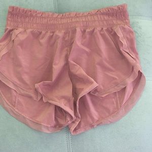Mauve Lulu shorts in great condition!